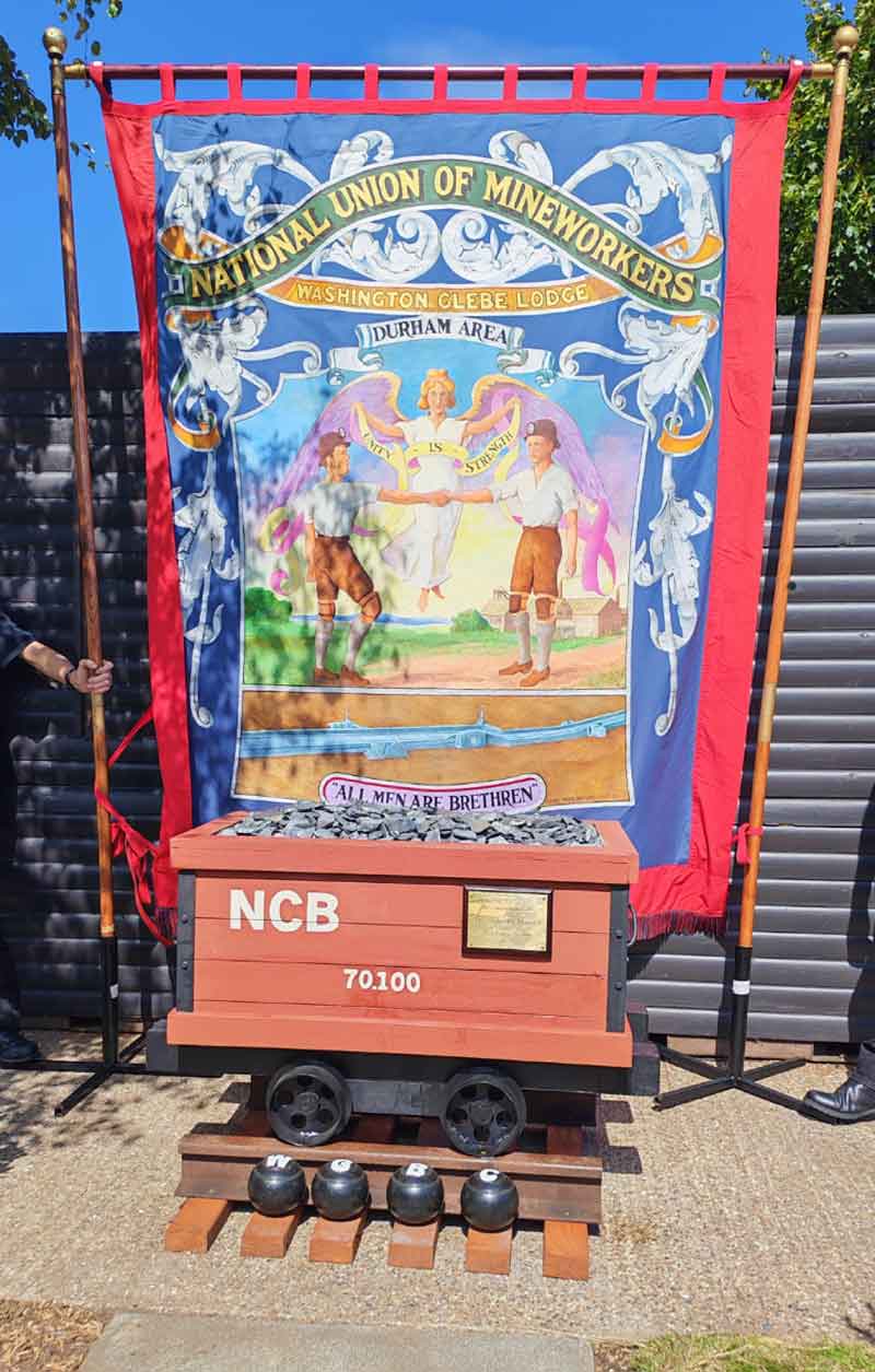 Banner and Tub
