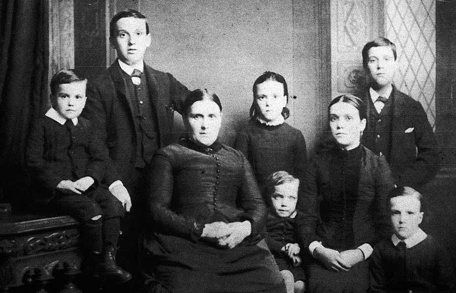 Robert Richardson's Widow and Seven Children