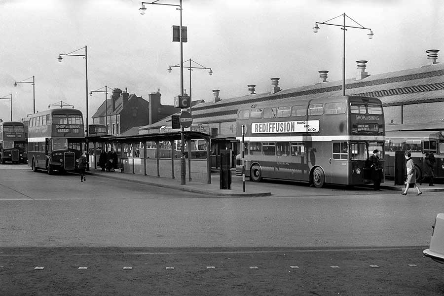 Park Lane Bus Station, February 1964